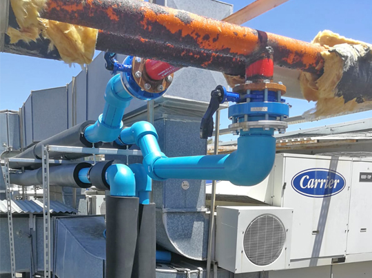 instalacion-climatizcion-corrosion-tubo-acero instalacion-clima-antes-aislamiento